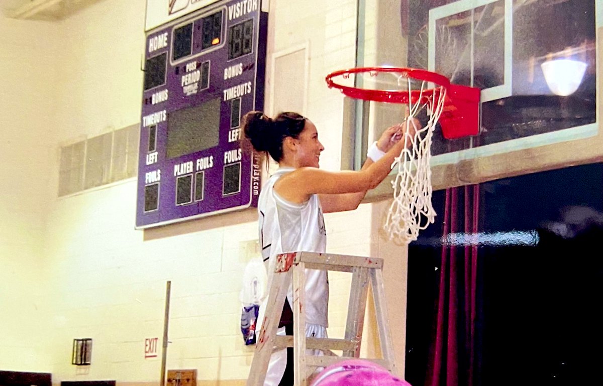 Simone Eli tweet media