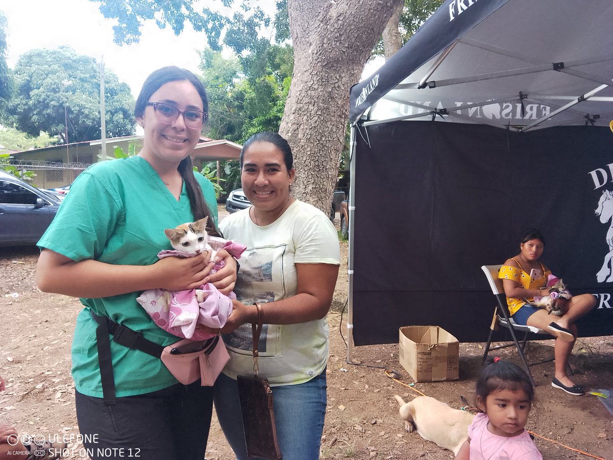 El animal #922 lo trajo la sra. Doris, una linda gatita qué se llama Suzy. @penelopenanin <a href="/worldanimalday/">World Animal Day</a>