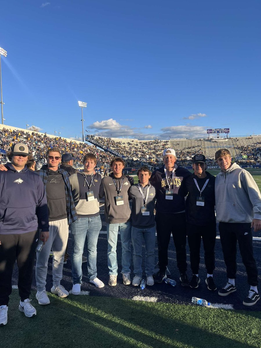 Thank you <a href="/C_Arbizzani/">Chandler Arbizzani</a>, <a href="/bvigen/">Brent Vigen</a> and <a href="/MSUBobcats_FB/">Montana State Football</a> for the game day visit! It was awesome to see the Cats up close.