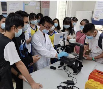 BongoIdeas_'s tweet photo. We in 2023…

Students in China               Students in Ghana https://t.co/U751XjJoML