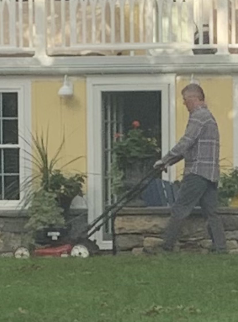 Just picked up the old man from the airport. Had the trip of a lifetime in italy. 10 hour flight home. Has work at 6 am tomorrow. Thinks it’s 10 pm right now. First thing he does when he gets home. Doesn’t even go in the house first.