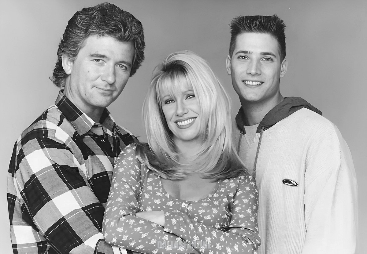 We would like to pay tribute to #SuzanneSomers, friend & co-star of Dallas alumni Patrick Duffy & Sasha Mitchell, who all starred on sitcom Step By Step 1991-1998. Suzanne passed away Oct 15, one day before her 77th Birthday. R.I.P. #Dallas45