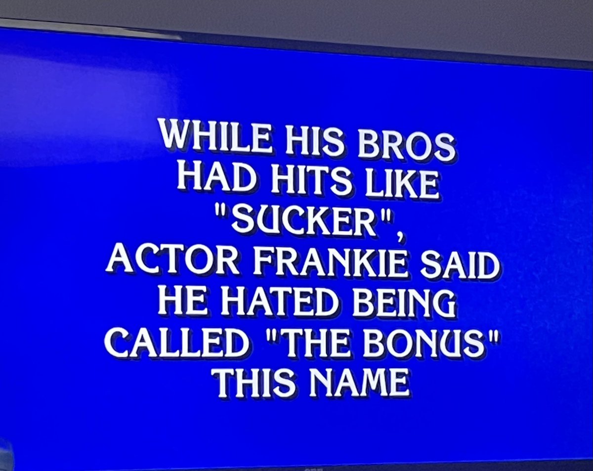 kendallkins's tweet photo. I 100% could win Celebrity @Jeopardy 😅     @FrankieJonas https://t.co/0tlqn29OK7