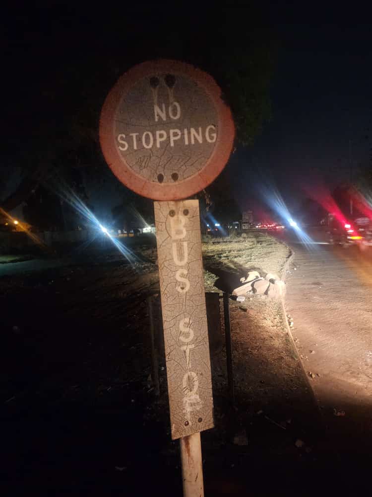 Nharo dzatanga pandati kuna driver ndisiye pa Bus stop iye akati hapamirwe ndikati panomirwa.....angozonditi dzika bus 🚌 richifamba 🤣🤣🤣🤣