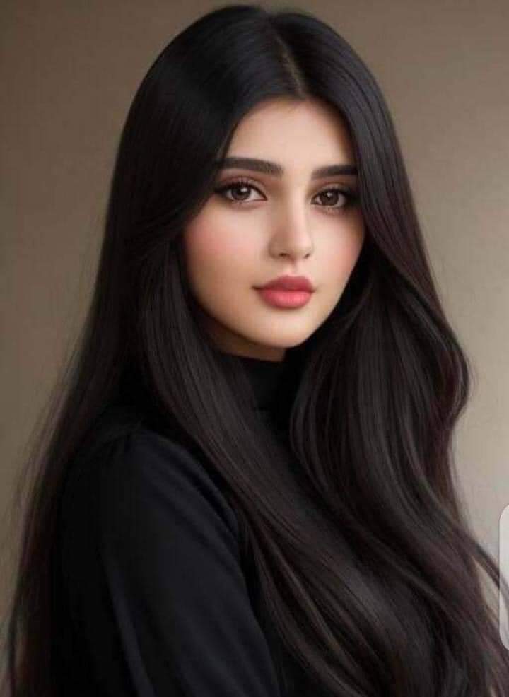 عندي الزين وعندي العين وعندي الفلاحة والقد
و عندي الادب وعندي النسب مانقيم عيني في حد 🦌🤍.