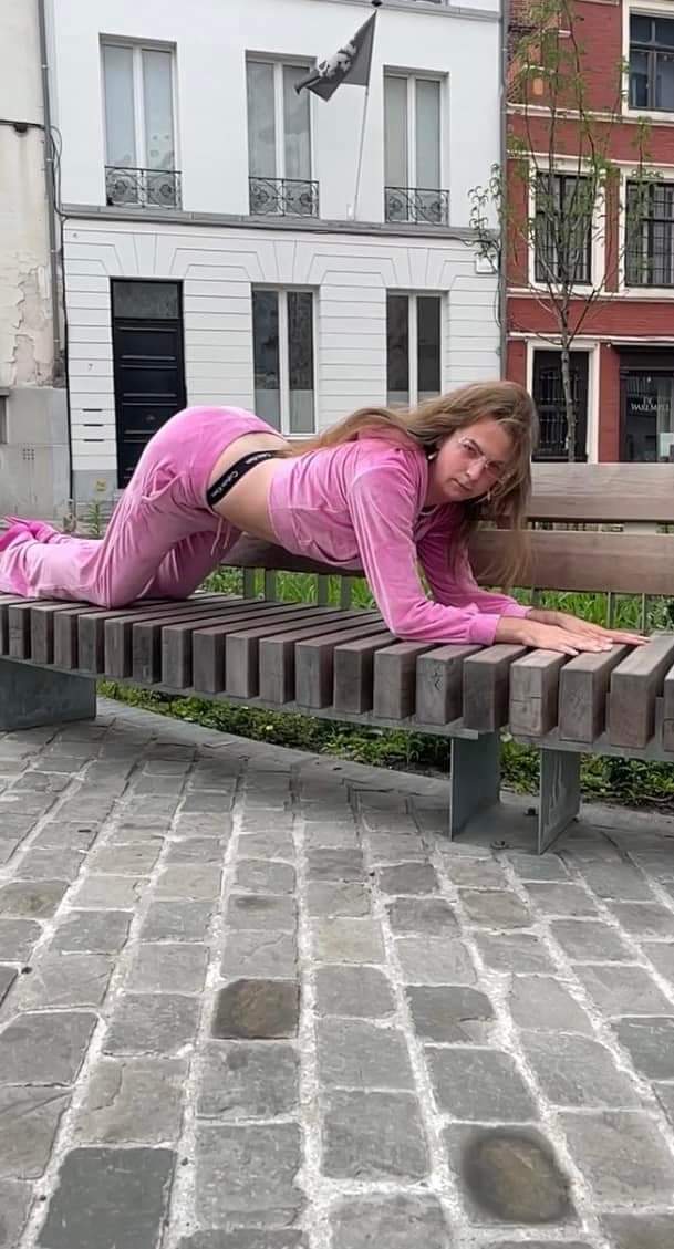 Wright_Sandro's tweet photo. Einer meiner Spitznamen ist: "Der Gasengel von Zürich". Neu, weil es mir gerade eingefallen ist: "Der Vergaser". Ich bin einfach unglaublich kreativ. 🤣

#Gaswar #Gasengel #Vergaser #WeStandWithIsrael #WeStandWithGaza #IchSteheEinenScheiß https://t.co/LSXUAenege