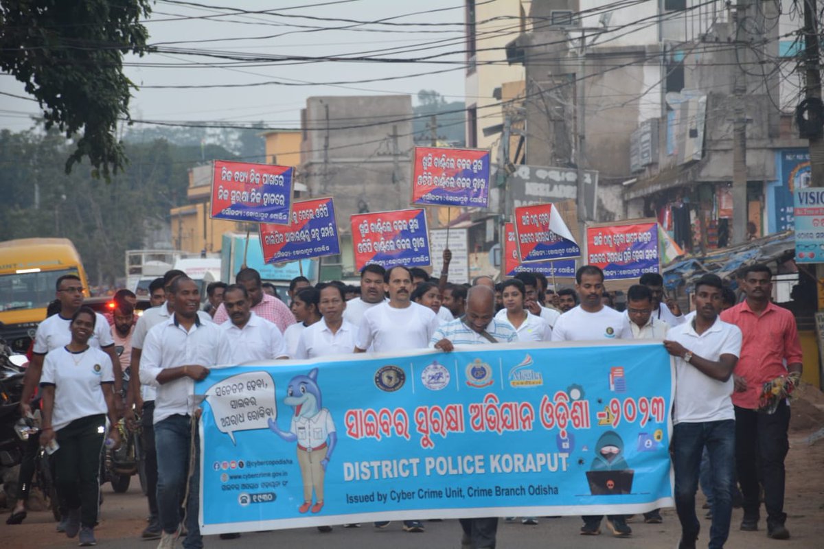 StudentSln's tweet photo. @DGPOdisha @dmkoraput @SPkoraput 
Cybersecurity security awareness is a crucial step to prevent the cybercrimes and being affect from fraudsters.
We enlightened and got knowledge about handling cyber frauds by district police koraput. https://t.co/I47HEGzwwn