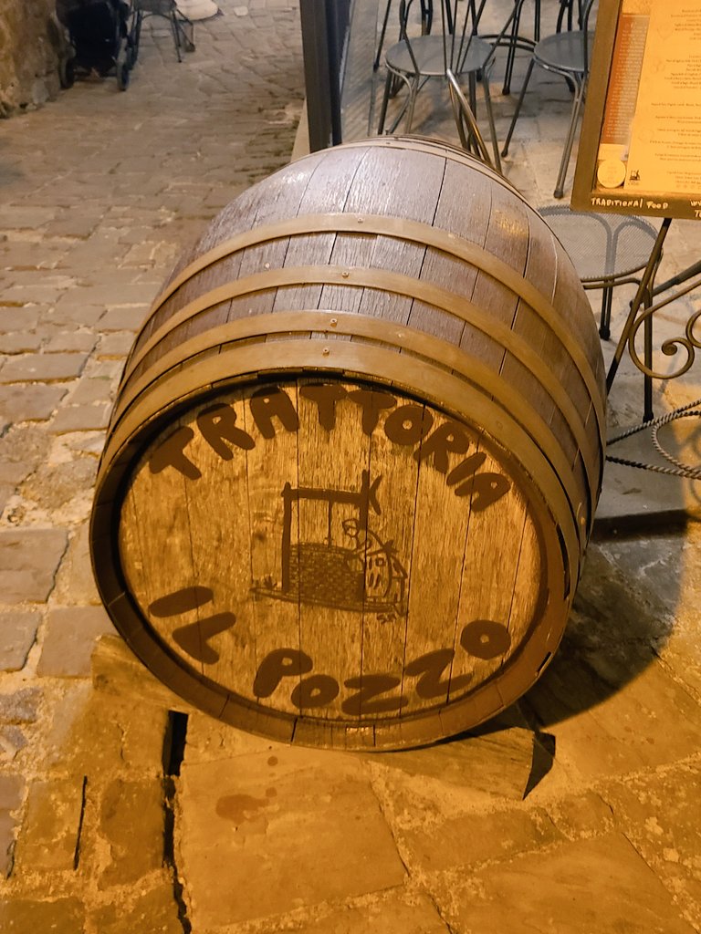 MTLWINEGUY's tweet photo. ❤️Trattoria Il Pozzo ❤️🔝🍝🍷🇮🇹
#Pinci #Tortelli #RagùDiCinghiale
@PodereLeRIpi #RdM #2019
#IlGinus #MontalcinoGin
#AmazingRestaurant
#SantAngeloInColle
#Montalcino
@dpen_cc https://t.co/GJ5aQ7DEYx