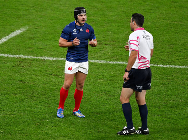 NissaEbasta's tweet photo. Certes ce n'est pas une excuse mais l'arbitre avait choisi son vainqueur dès le début de la rencontre. C'est juste honteux de se faire voler de la sorte. 🤦‍♂️

Bravo aux bleus qui ont livré une prestation digne de ce nom à 15 contre 16. 👏🏼 #FRAvRSA https://t.co/sat6aL9Rx5