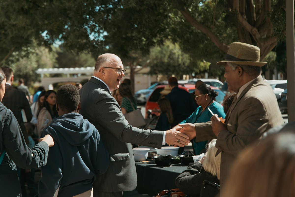 PaulChappell's tweet photo. Wonderful morning of preaching, salvations, baptisms, prayer, and fellowship @lbc_today! I love our church family and am so thankful to pastor God’s people here. https://t.co/d41MgRv6m7