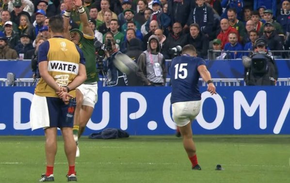 alanjdrumm's tweet photo. The moment that decided the outcome?

Small margins, big effort and huge reward for Kolbe!!

 #FRAvRSA https://t.co/Z4iUl6GaEf