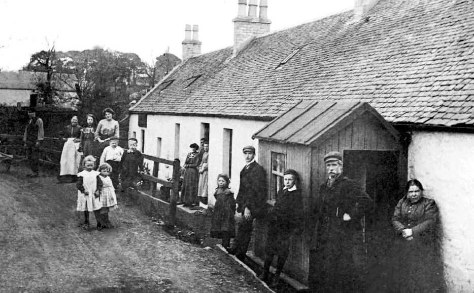 tourscotland's tweet photo. Tour #Scotland Travel Blog video of old #Scottish photos of heritage village of #Carmunnock, #Glasgow Scottish #Gaelic: Cathair Mhanach. Associated with the early #Christian missionary #Saint #Cadoc, Have a virtual, ancestry genealogy, family history visit https://t.co/CZirhEVtse https://t.co/BfwpwvPLcJ