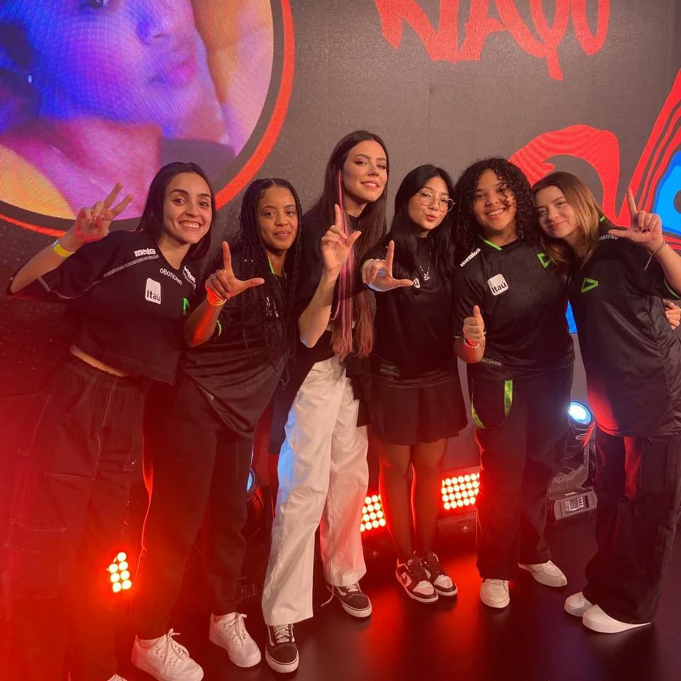 prettybabitan's tweet photo. eu amo vocês, obrigada pelo dia perfeito ❤️ https://t.co/Z1puLigwSD