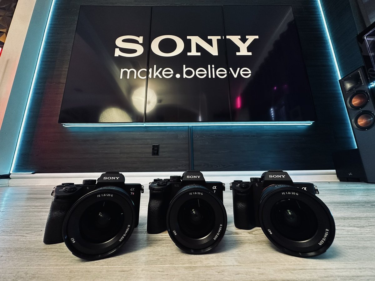HeyItsRUFF's tweet photo. I may have a SONY problem.

SEND HELP. @Sony 

The Squad.

- Sony a7iii.
- Sony a7iv.
- Sony a7iii.
- (3) 20mm G Master Prime Lenses.
- (3) 75” Sony X85K TV’s Mounted vertically to make one massive TV. https://t.co/wkMvHwrJoX
