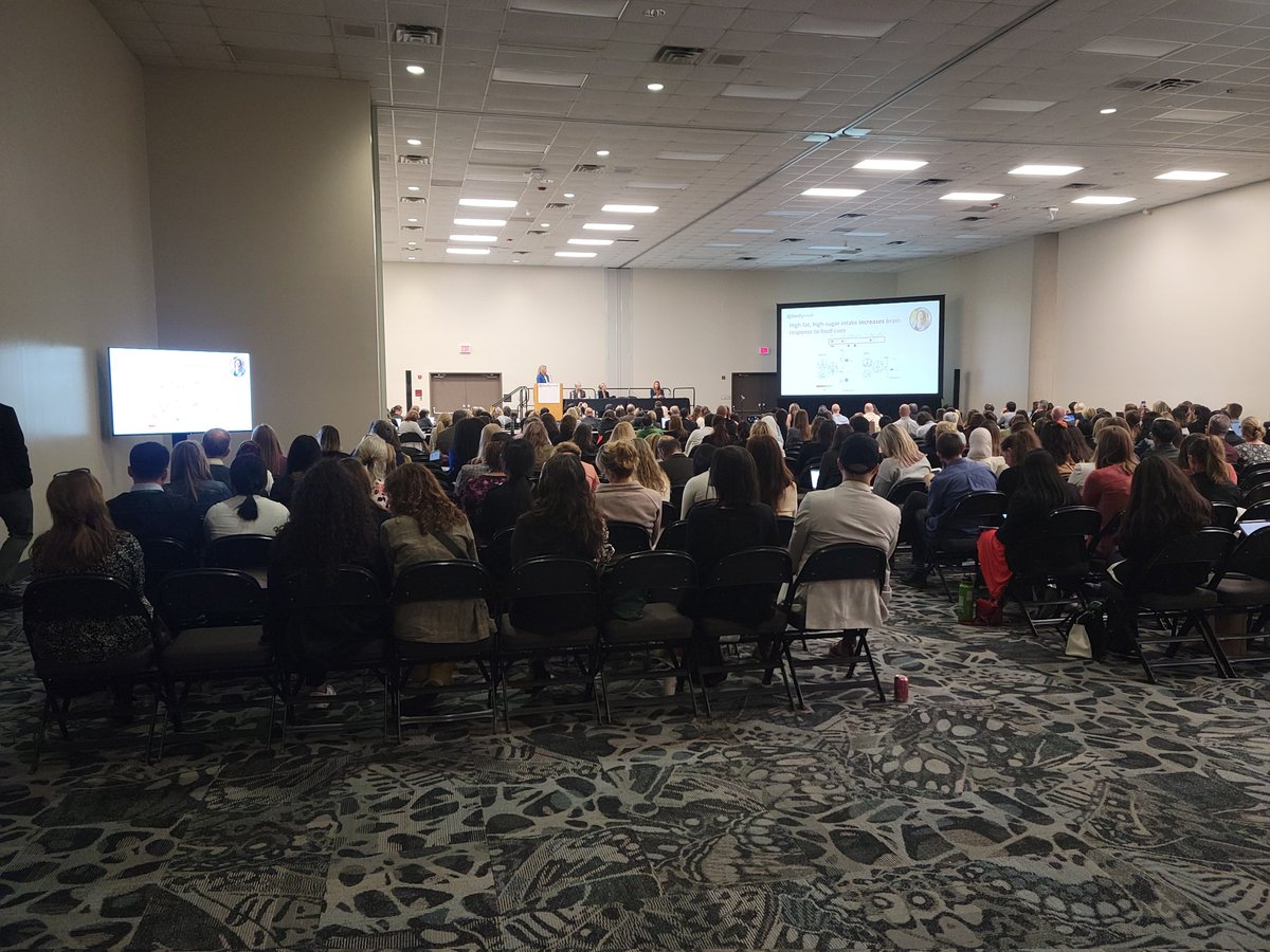 SSIBsociety's tweet photo. Incredible turnout for #TOS/#SSIB joint symposia right now at #OW2023 @ObesitySociety @ObesityWeek
#KathleenKeller @DiFel1ceantonio #TimMoran #GinaLeininger @ObesitySociety @ObesityWeek https://t.co/ogyLzaSihl