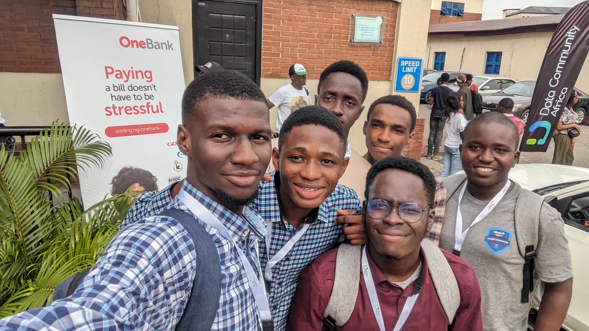 sammyabams's tweet photo. #DataFestAfrica2023 was great 🚀.
Putting faces to voices from meetings and texts from group chats was amazing. Connecting with people I look up to in the ML space was even more amazing.

The data and MLSA community in Nigeria is almost like a family that I'm proud to be part of. https://t.co/TShwuYuA6k