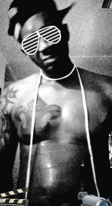 I'M SINGLE https://t.co/d7sO44EBrd<a href="/tag/adultingshowmax"class="tags"><span>#adultingshowmax</span></a>