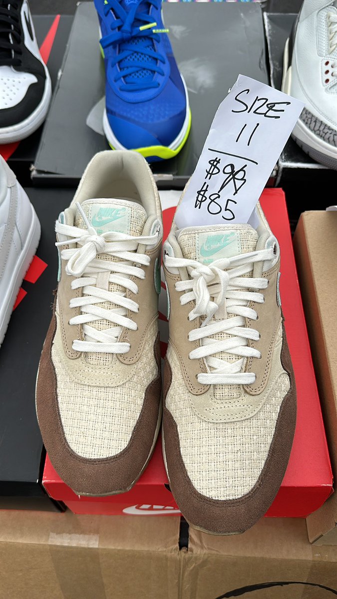 hellobilello's tweet photo. @SellKicksSunday All size 11. Add for shipping. #hellosneakers https://t.co/MSMC214fC2