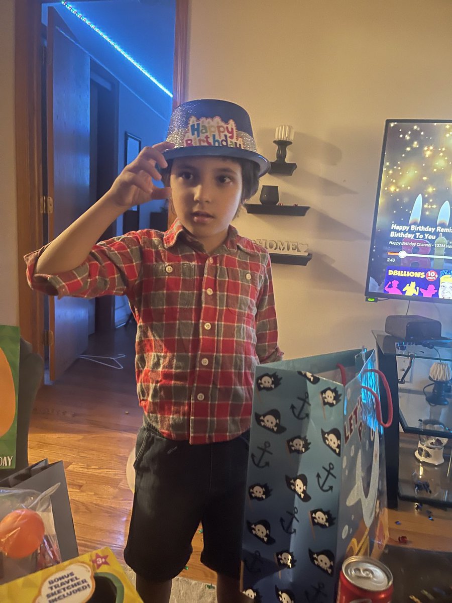 GlobalNewsMontr's tweet photo. ⚡️#BREAKING A terrorist from Illinois motivated by Israel-Hamas war killed a 6-year-old Muslim boy and seriously injured his mother.

6 years old Wadea Al-Fayoume was stabbed 26 times by Joseph Czuba. 

His landlord reportedly shouted, "You Muslims must die!" https://t.co/AEk52Xdebw