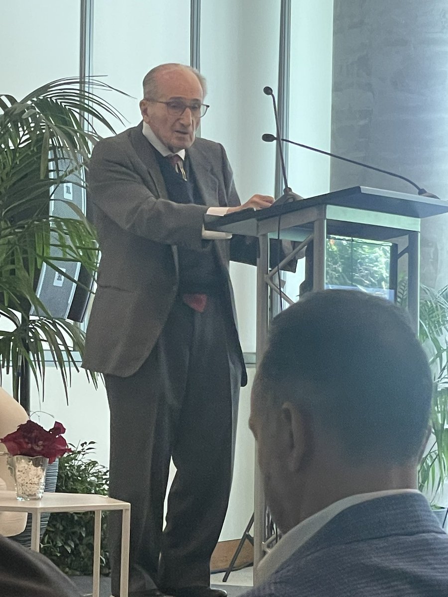 @CedarsSinai @DeptSurgeryCS @GenSurg_CS @FarinAmersi @jackgiraffe1 @Surg_Education @CedarsSinaiMed It wouldn’t be a @CedarsSinai Festschrift without the great Dr George Berci’s contributions and comments. Over a century of history and amazing contributions to @DeptSurgeryCS