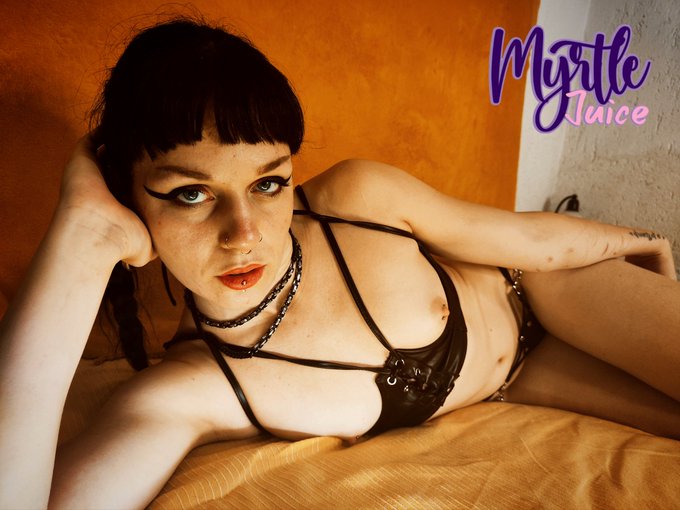 Look me in the eyes ..... and go follow me on telegram ( https://t.co/JyZdTpr3k5 ) and on @MondoCamGirls<a href="/tag/femdom"class="tags"><span>#femdom</span></a><a href="/tag/mistress"class="tags"><span>#mistress</span></a><a href="/tag/paypig"class="tags"><span>#paypig</span></a><a href="/tag/moneyslave"class="tags"><span>#moneyslave</span></a><a href="/tag/cashslave"class="tags"><span>#cashslave</span></a>