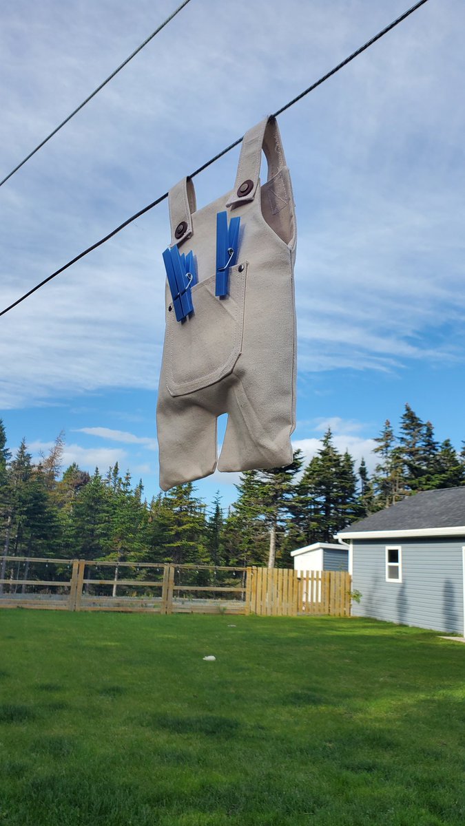 Made the cutest close pin bag last night 😭