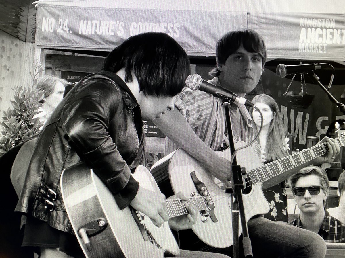 A gentleness and wariness that seeps into their music. #thecribs ⁦@thecribs⁩ #lovethenorth