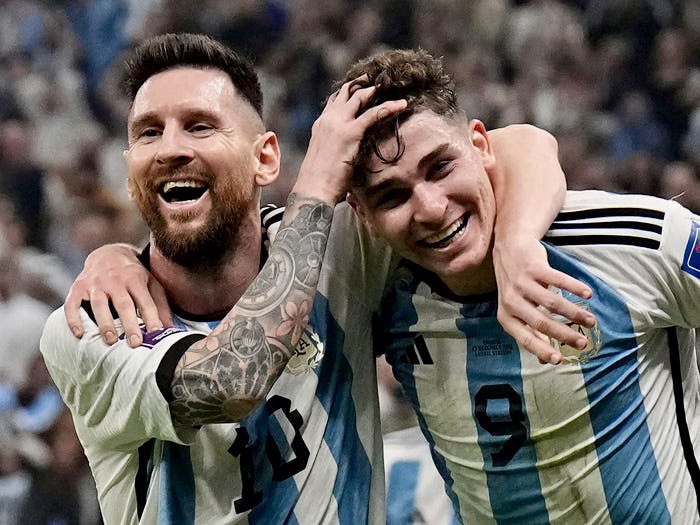  Alvarez Talks About Messi: A Great Big Brother, an Excellent Captain 2