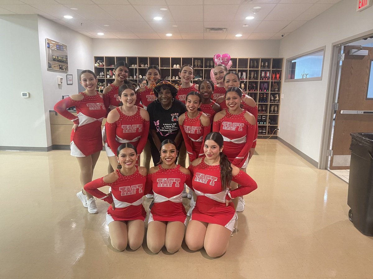 THSHighsteppers's tweet image. S.L.E.W. Cancer Wellness 1st annual bowling fundraiser at Second Baptist Church. The Highsteppers and parents enjoyed the day supporting Cancer patients and Warriors. @NISDTaft @NISDComArts @NISD @2nd_baptist