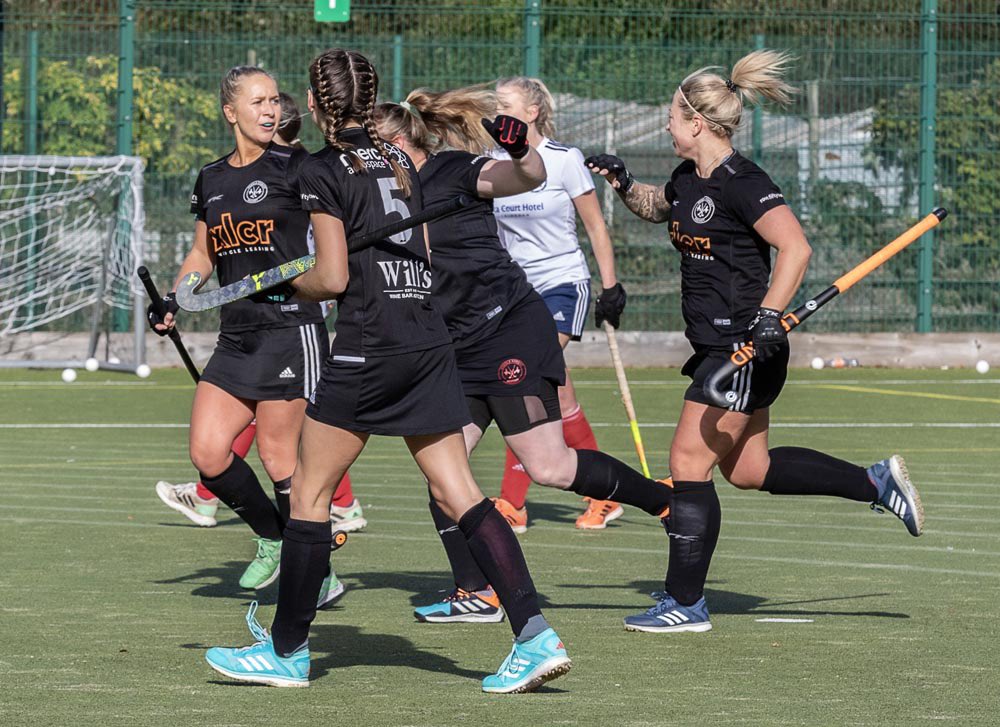 <a href="/BeddersSteph/">Steph Bedford</a> in action scoring #hatrick in Saturdays game thanks to player sponsor <a href="/theroyaldyche/">The Royal Dyche</a> ..team kit looking great <a href="/TKHockeyUK/">TK Hockey UK & IRE 🐘</a> <a href="/ukbestcardeals/">thebestcardeals</a> <a href="/RootFiftyTwo/">Root Fifty-Two</a> @MercAerospace <a href="/stairlifts/">Multicare</a>