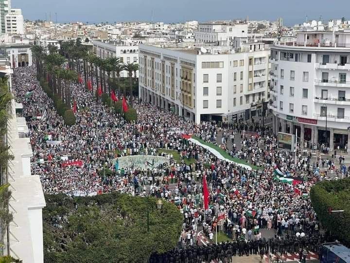 TurkiyeUrdu_'s tweet photo. مراکش کے دارالحکومت رباط میں فلطین کی حمایت میں ملین مارچ
لاکھوں نے غزہ پر بمباری فوری روکنے اور فلسطین کی آزادی کا مطالبہ کیا

#PalestineGenocide #PalestineLivesMatter #GazaUnderAttack #غزة_الآن https://t.co/Z59AOM5mn8