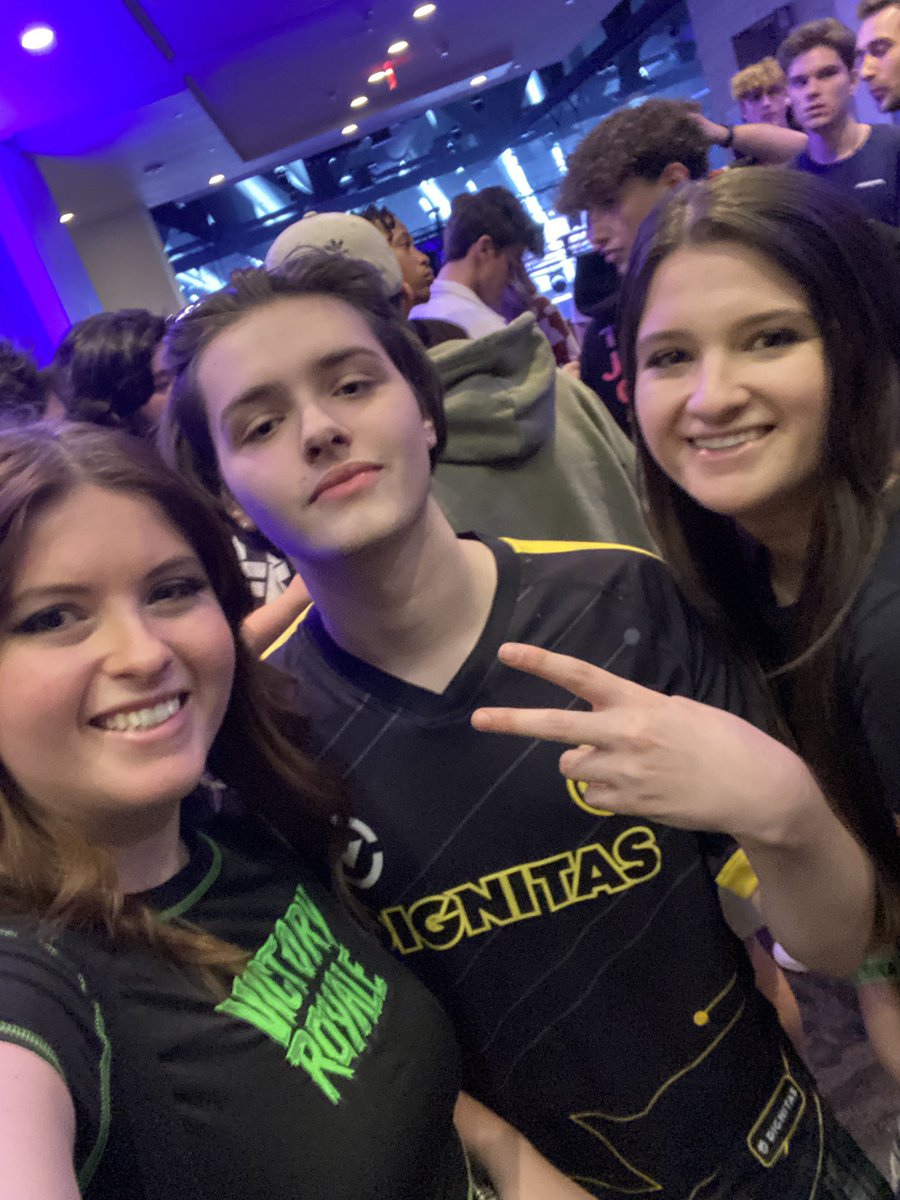 acrylicaloe13's tweet photo. @MeroFN CONGRATSSSSS! we talked to you when you said you wanted to quit after raleigh and i’m so happy u kept going!! so proud of you!! https://t.co/Ucd93f1mGn