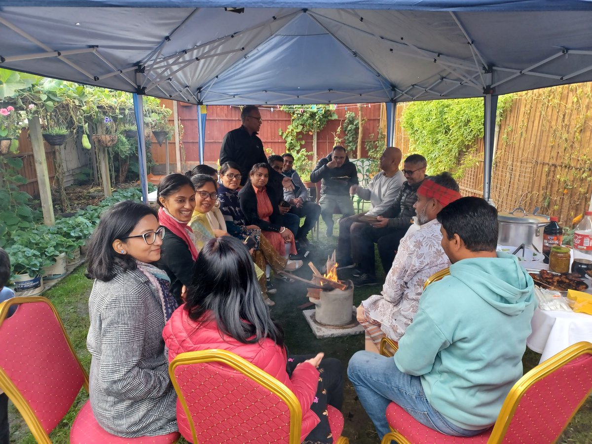Jebtiq's tweet photo. Our gardening session: '#HarvestingHappiness'. Now participants are planning for the final event- #HarvestFeast on 28 Oct .
@Purbanat @SmallHeathNP @BhamCityCouncil @brummatters #Beyondbirmingham2022 @carla_belle10 https://t.co/EMQIRPY1RU