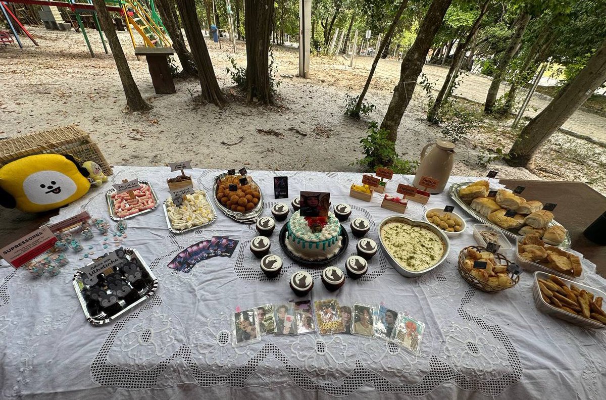 anakau VAI VER O BTS ✨💖 tweet media