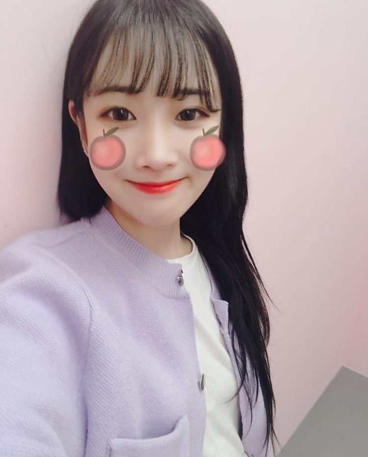 Coloryz_twt's tweet photo. Ssh, qué con esta pose hoy recibo el #𝙷aru𝚔i·ඞ·𝙳ay porque es el cumpleaños del más bonito de @intoTXTchapter y es que yo quería cantarle las mañanitas y sacarle una sonrisita.

𓈒࣪ꪆᰍ· Ꭻi𝚗nie 𝘀𝚠𝚎e𝗍 𝚐iяl 𖠇᭄ https://t.co/57wcKL2HZM
