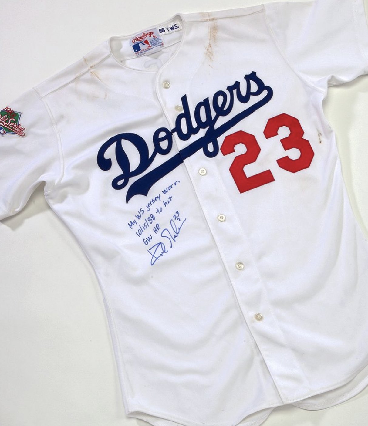 Darren Rovell on X: In 2010, Kirk Gibson's jersey from Game 1 of the 1988  World Series sold for $303K and his bat sold for $880K. The ball was never  found.  /