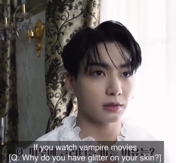 koogifs's tweet photo. jungkook loves twilight https://t.co/uHlMb53TRC