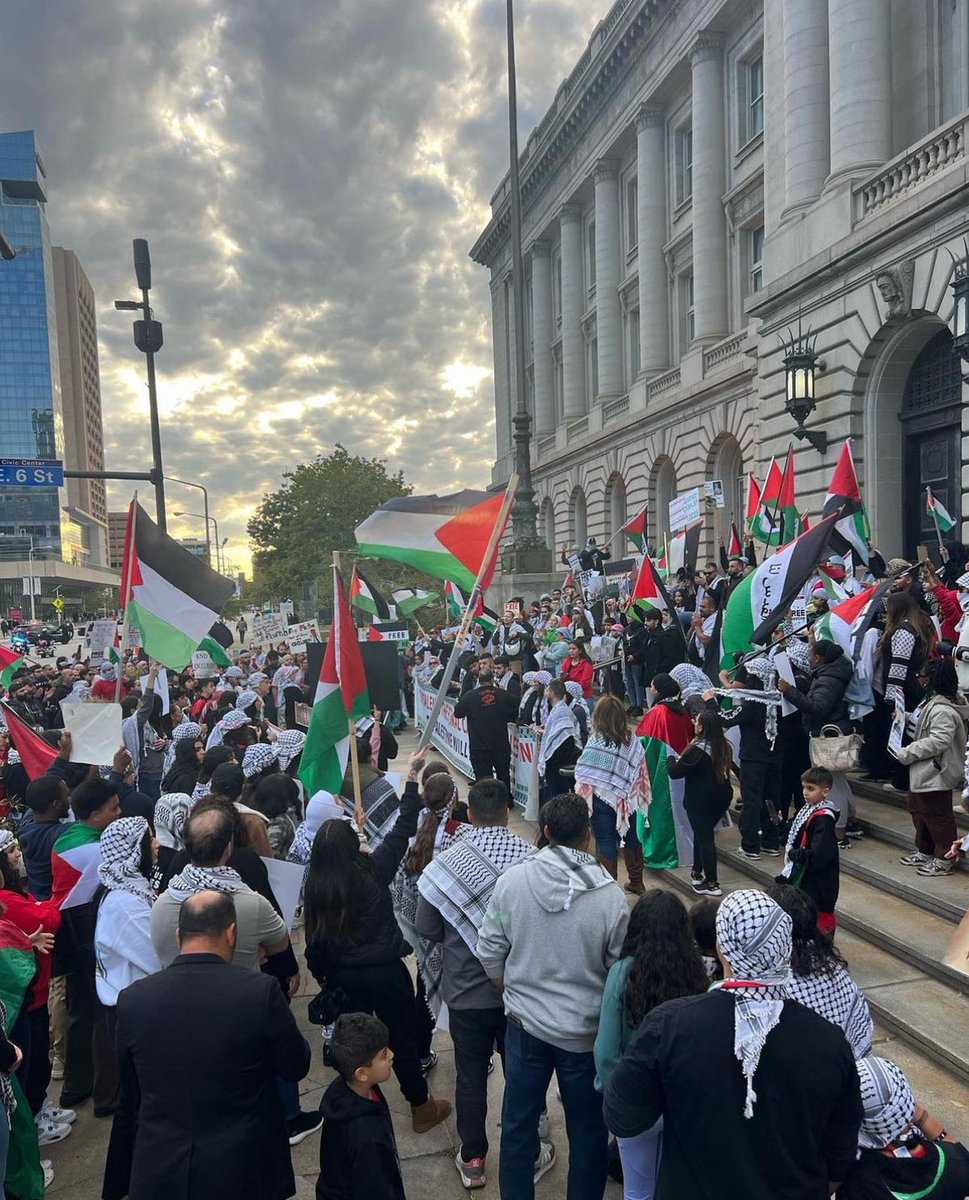 Resistance48's tweet photo. Mayor @JustinMBibb says Cleveland stands with “Israel.” However, Cleveland begs to differ… A sea of Palestinians and their supporters demonstrated otherwise this past Friday. He must be talking about another Cleveland. #Palestine 🇵🇸🇵🇸🇵🇸 https://t.co/2eP0aZXFe6