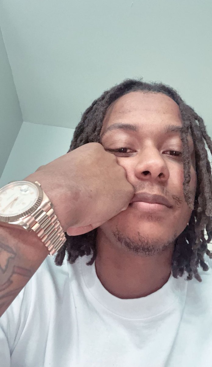 zari2real's tweet photo. me tryna act like i’m so cool off this nigga but in reality the whole situation makes me sad https://t.co/A9MJxmHLUo