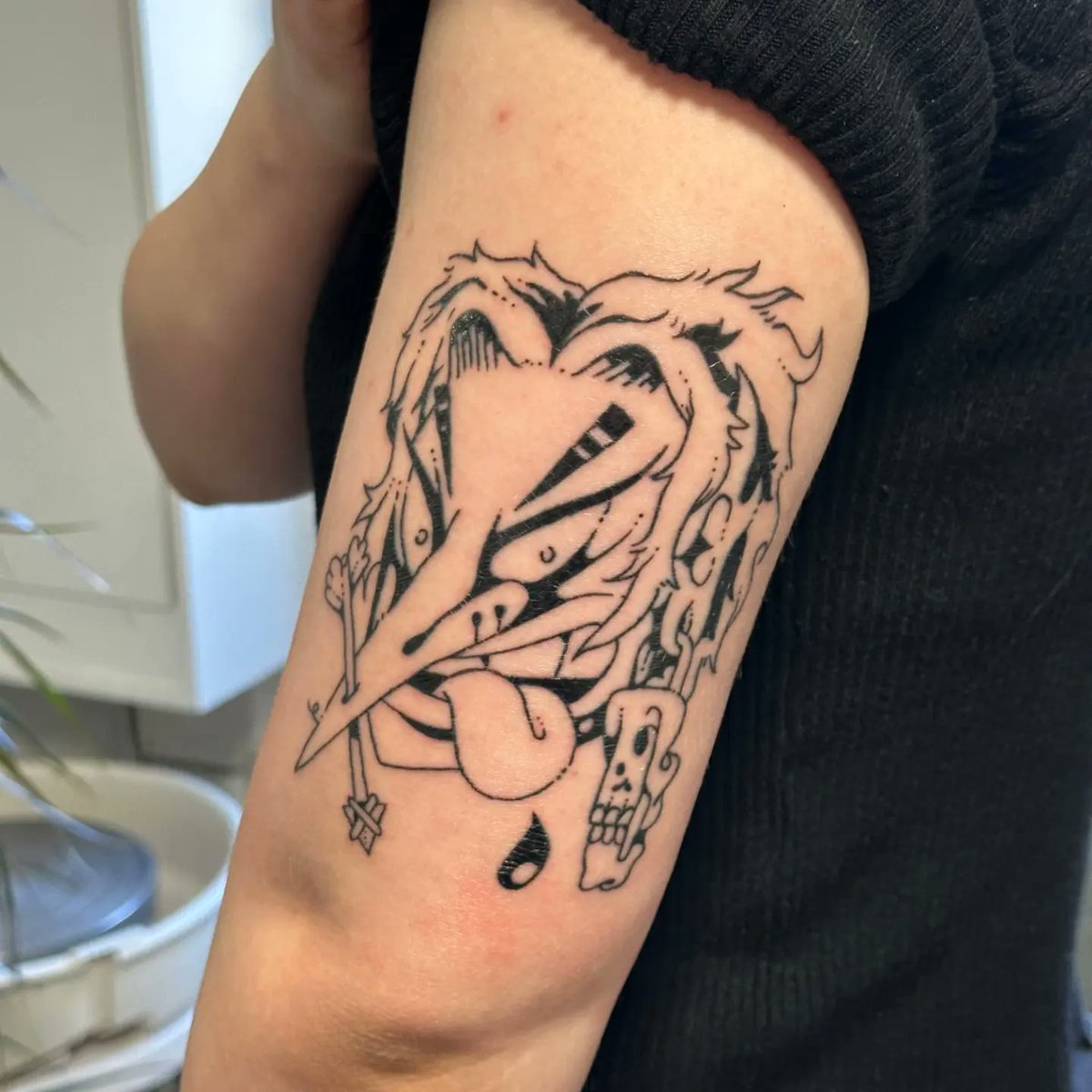 TATTOOS DM for booking £25 deposit required (paypal) Price: £25 - £100 (size dependent) CA$H only Private Studio (Edinburgh, Scotland) Flash or Custom welcome!