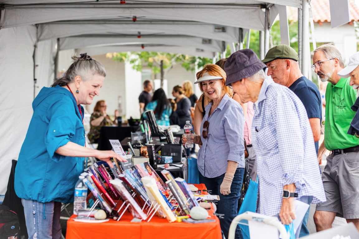 📚 A beloved #DTLV event returns on Oct. 21. The 22nd annual @VegasBookFest offers panels with renowned authors, workshops, music and more from 10 am to 6 pm at the Historic Fifth Street School located at 401 S. 4th St. lasvegasbookfestival.com #VegasBookFest