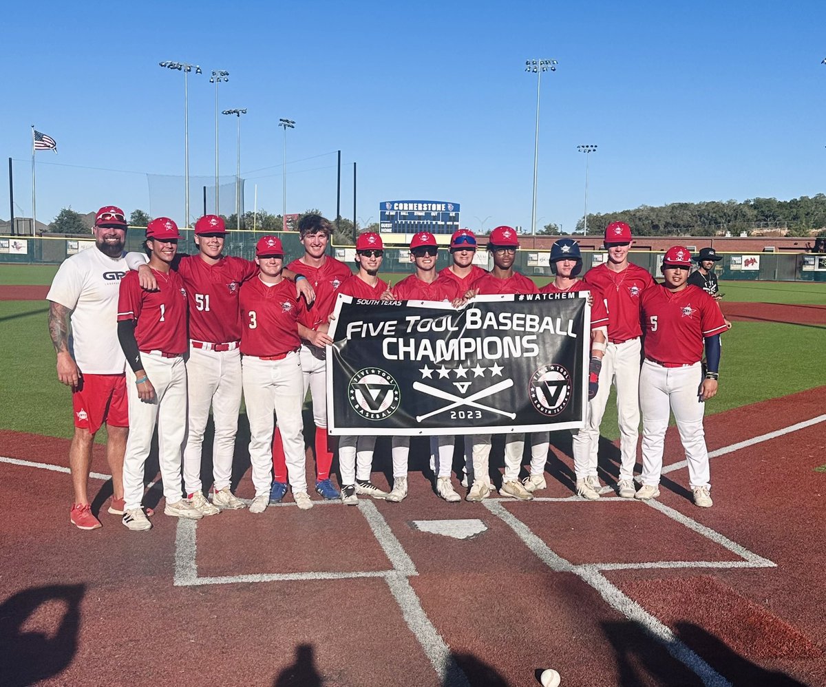 TXTwelveCapCity's tweet photo. Words can’t express how proud I am of these young men!! Great weekend fellas! I love you guys. 👊🏼💥❤️#biggerthanbaseball https://t.co/d13V0gHh2S
