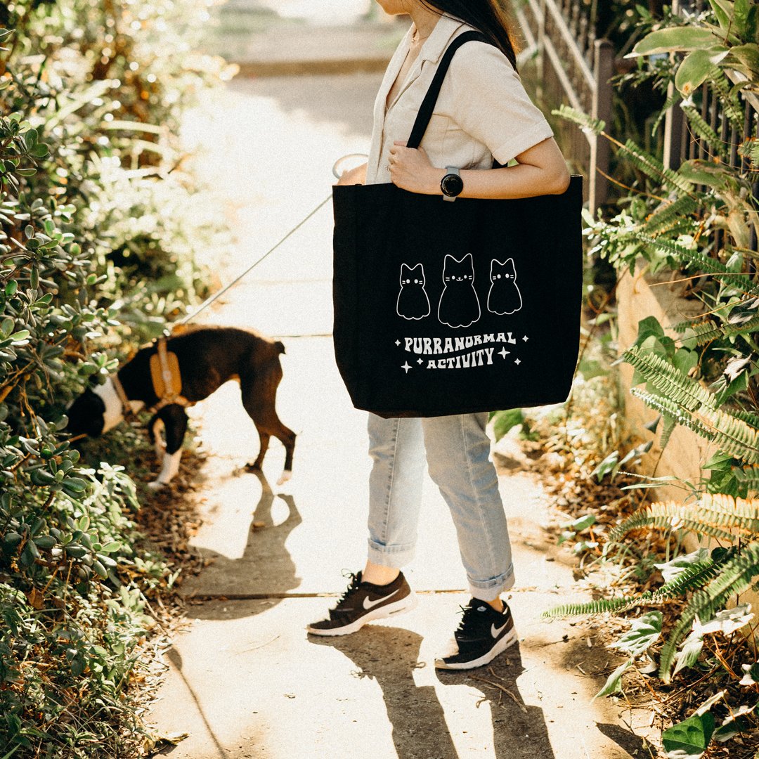 Don't miss out on our spooky limited edition Purranormal Activity tote bags! 👻
🔗 nekonekomart.com