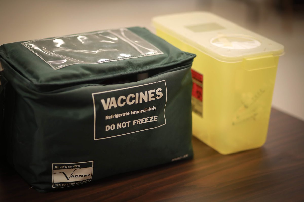 AHS_media's tweet image. Book your immunizations now at ahs.ca/vaccine or call 811. Appointments begin tomorrow, Oct. 16. #GetImmunized