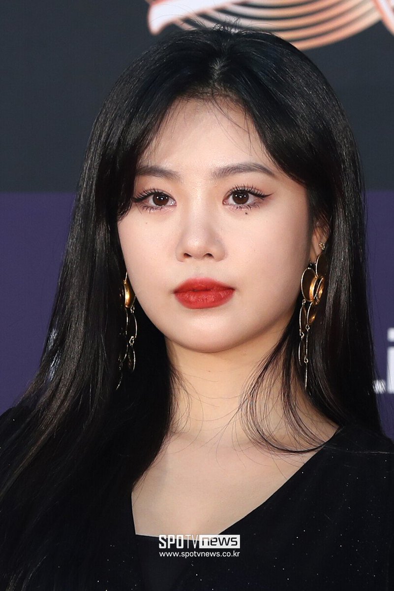 SOOJIN is reportedly preparing for her solo debut.

🔗: n.news.naver.com/entertain/arti…