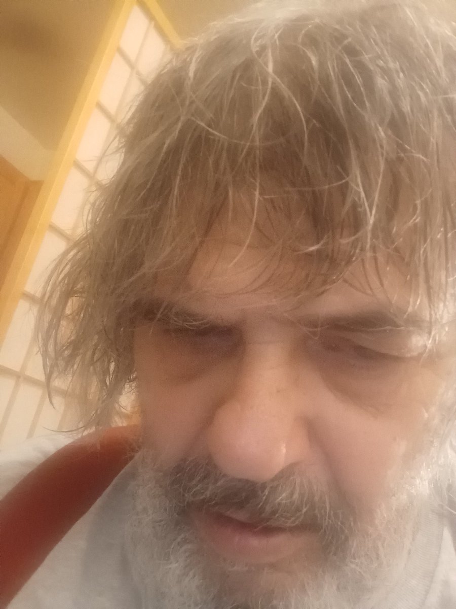 MarcOsofsky3's tweet image. @danbeyer no pass play as dumb as the one by Falcons in SuperBowl vs Patriots following the great catch by JulioJones-a strip sacks and Pats win game a TD later. KyleShanahan the OC didn't run the ball and seal the victory and lost instead-was already hired by 49ers #NotTrusted