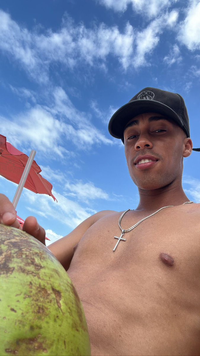 h_greick95's tweet photo. 🌴 🏝 https://t.co/uxyfyxhCeq