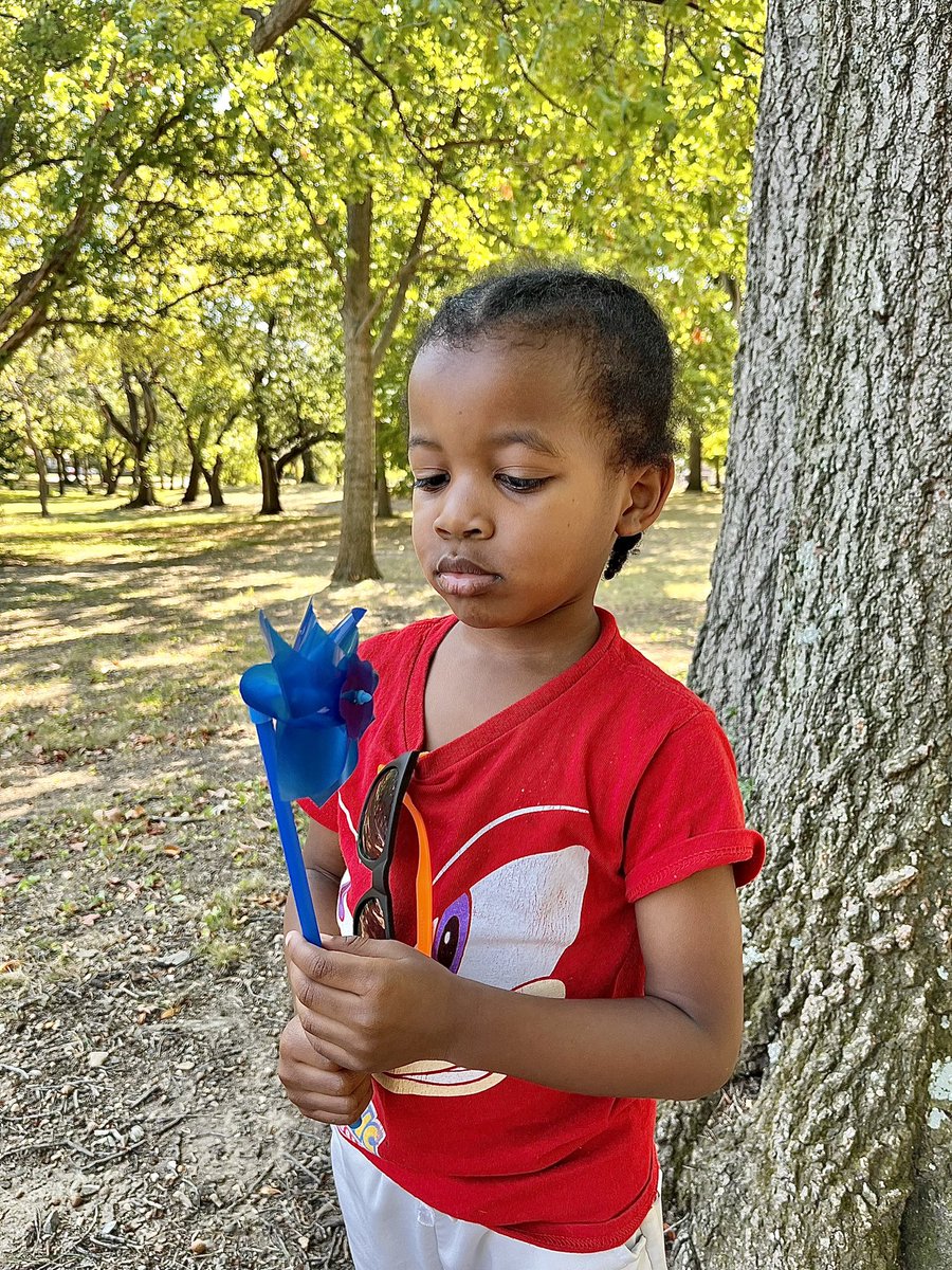 We are thankful to this month’s Play Kit spokesmodels Cleveland and Deyton for posing for our Play Kit cards and showing us how much fun it is to learn from home. What’s your child’s favorite Play Kit item? #play #learn #home