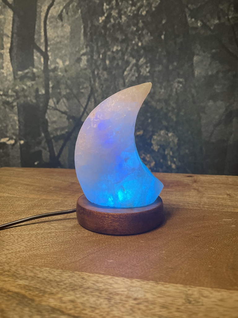 Get cozy with the warm glow of our Crescent Moon Salt Lamp 🌙 

Light your way to a calming ambiance! Himalayan salt lamps provide tranquility, comfort, and a natural glow to any room, just in time for the spooky season evenings! 🌟

Shop here! l8r.it/rmqQ