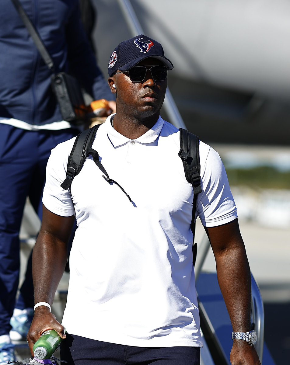 A great team win today ! #texansswarm